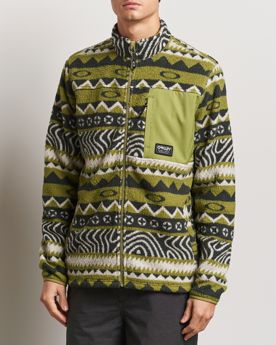 Mies | Puserot | Oakley | Mountain Fire Sherpa Fern Norway