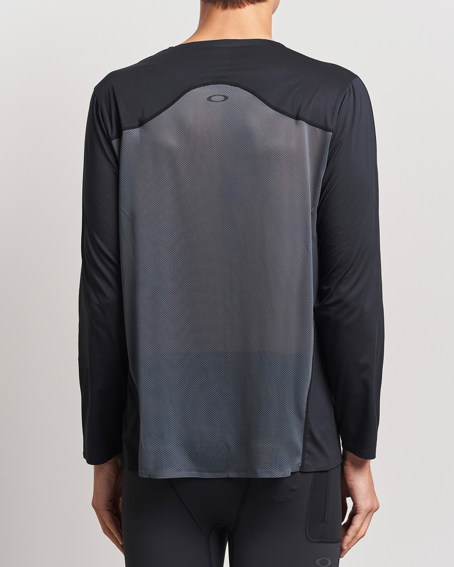 Mies | T-paidat | Oakley | Pursuit Pro Long Sleeve T-Shirt Blackout