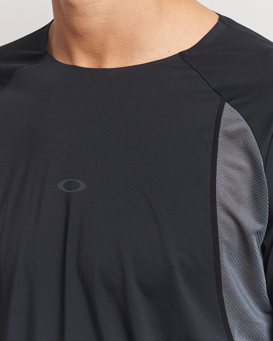 Mies | T-paidat | Oakley | Pursuit Pro Long Sleeve T-Shirt Blackout