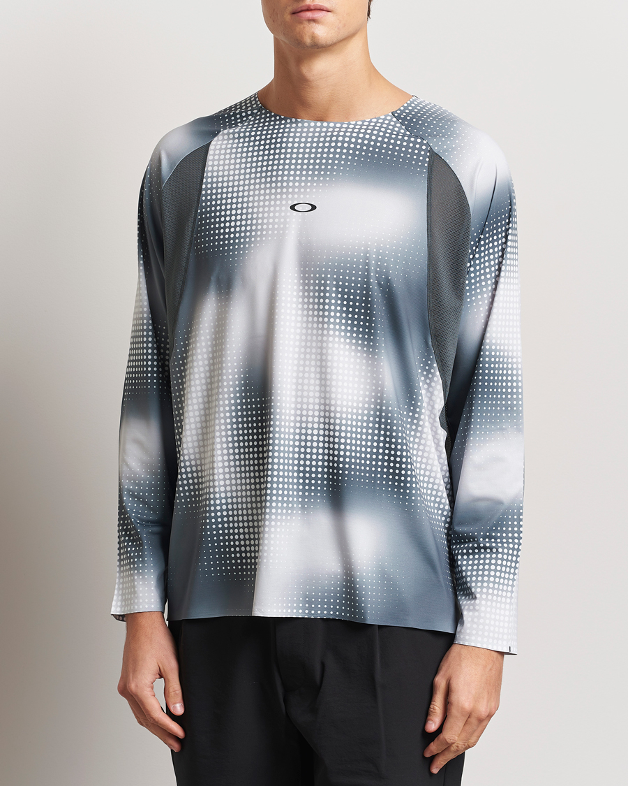 Mies | T-paidat | Oakley | Pursuit Pro Long Sleeve T-Shirt Organic Spots