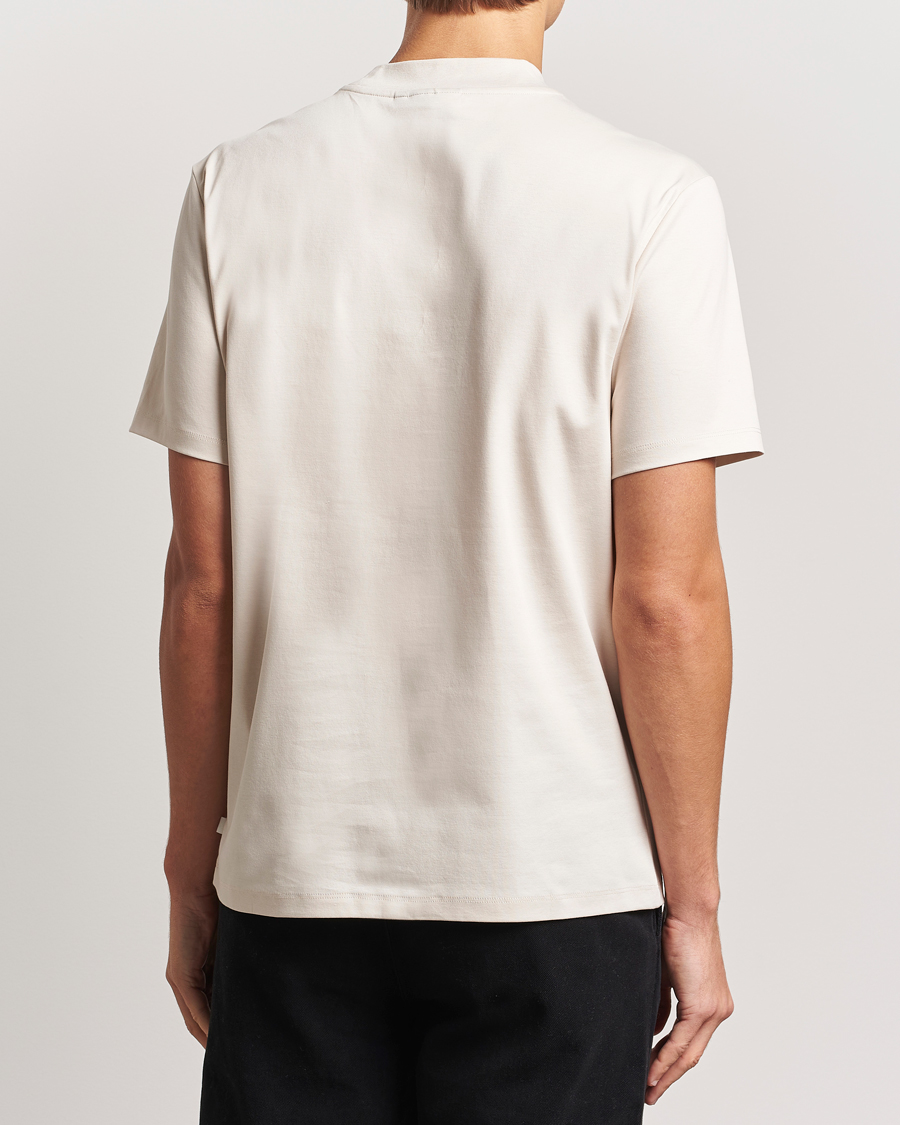 Mies | T-paidat | J.Lindeberg | Ace Mock Neck T-Shirt Moonbeam
