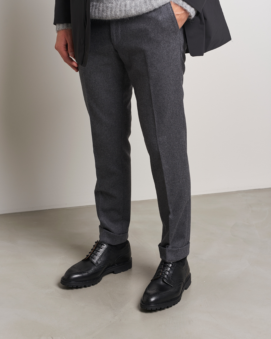 Mies | Crockett & Jones Pembroke Milled Grain Vibram Black | Crockett & Jones | Pembroke Milled Grain Vibram Black
