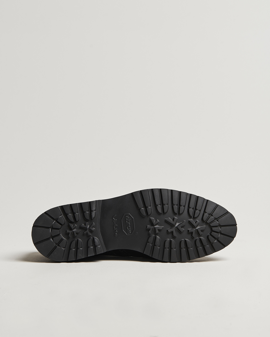 Mies | Crockett & Jones Pembroke Milled Grain Vibram Vi-Lite Black | Crockett & Jones | Pembroke Milled Grain Vibram Vi-Lite Black