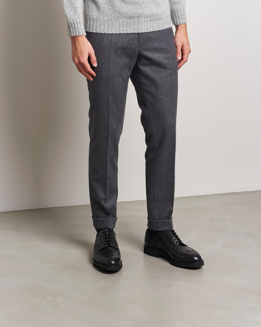 Mies | Crockett & Jones Pembroke Milled Grain Vibram Vi-Lite Black | Crockett & Jones | Pembroke Milled Grain Vibram Vi-Lite Black