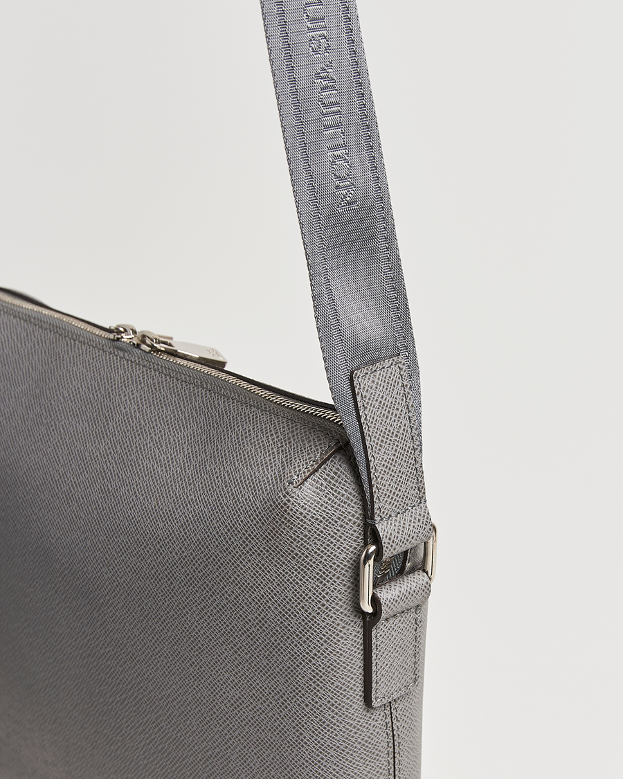 Mies | Louis Vuitton Pre-Owned Gray Taiga PM Messenger Bag Grigori | Louis Vuitton Pre-Owned | Gray Taiga PM Messenger Bag Grigori