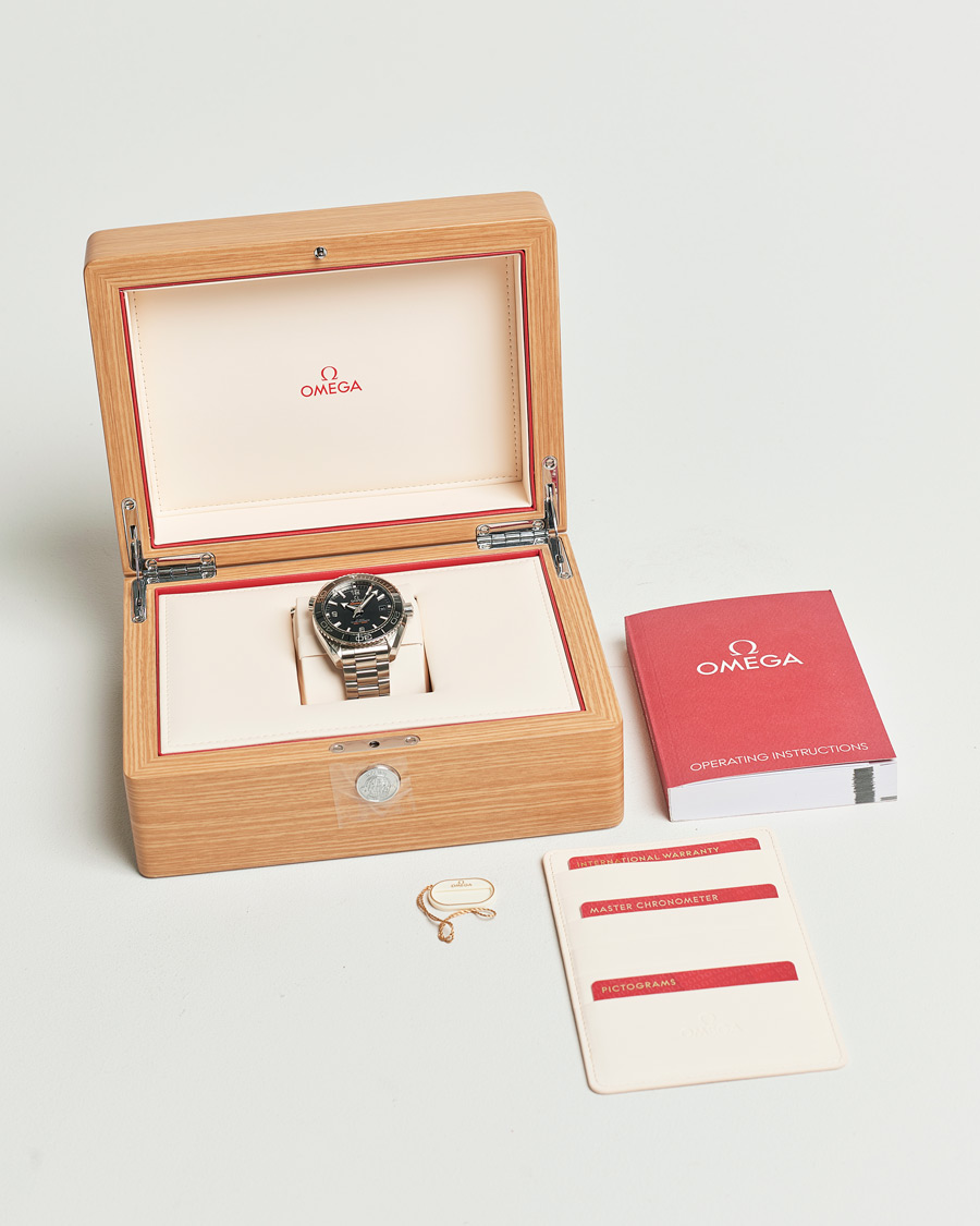 Mies | Omega Pre-Owned Seamaster Planet Ocean 600m | Omega Pre-Owned | Seamaster Planet Ocean 600m