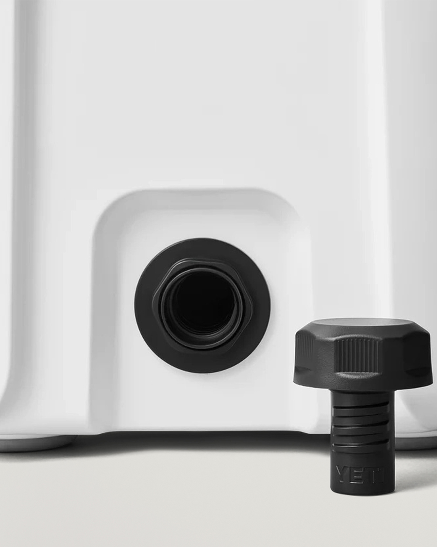 Mies | Outdoor living | YETI | Roadie 15 White