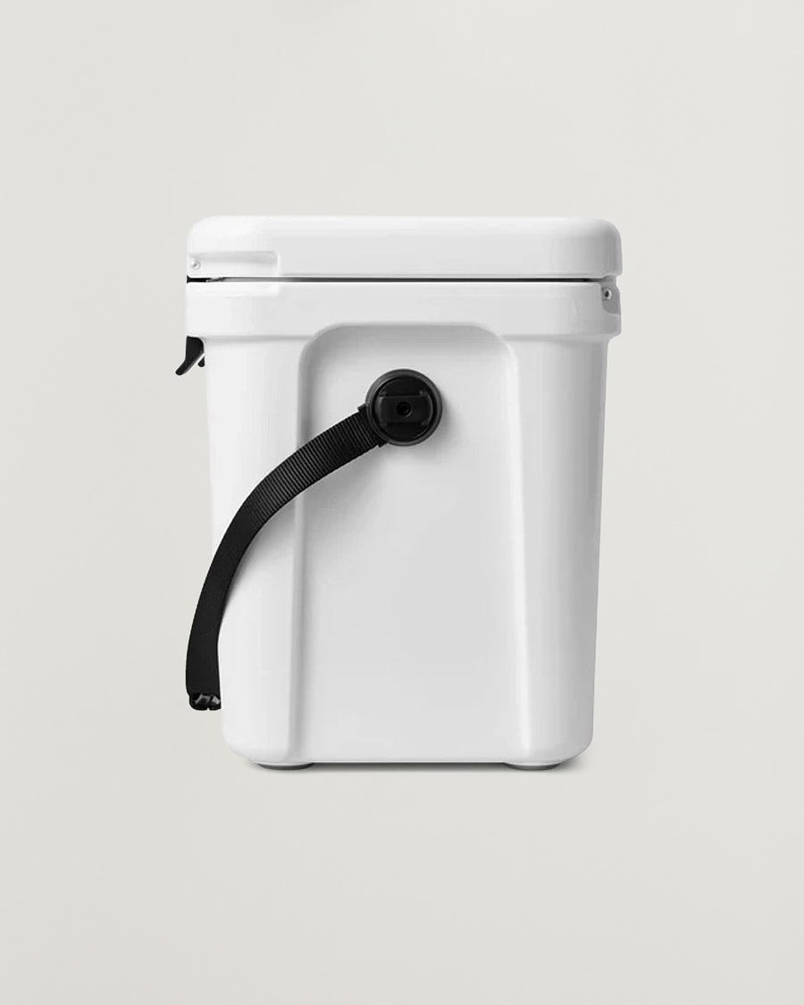 Mies | Outdoor living | YETI | Roadie 24 White