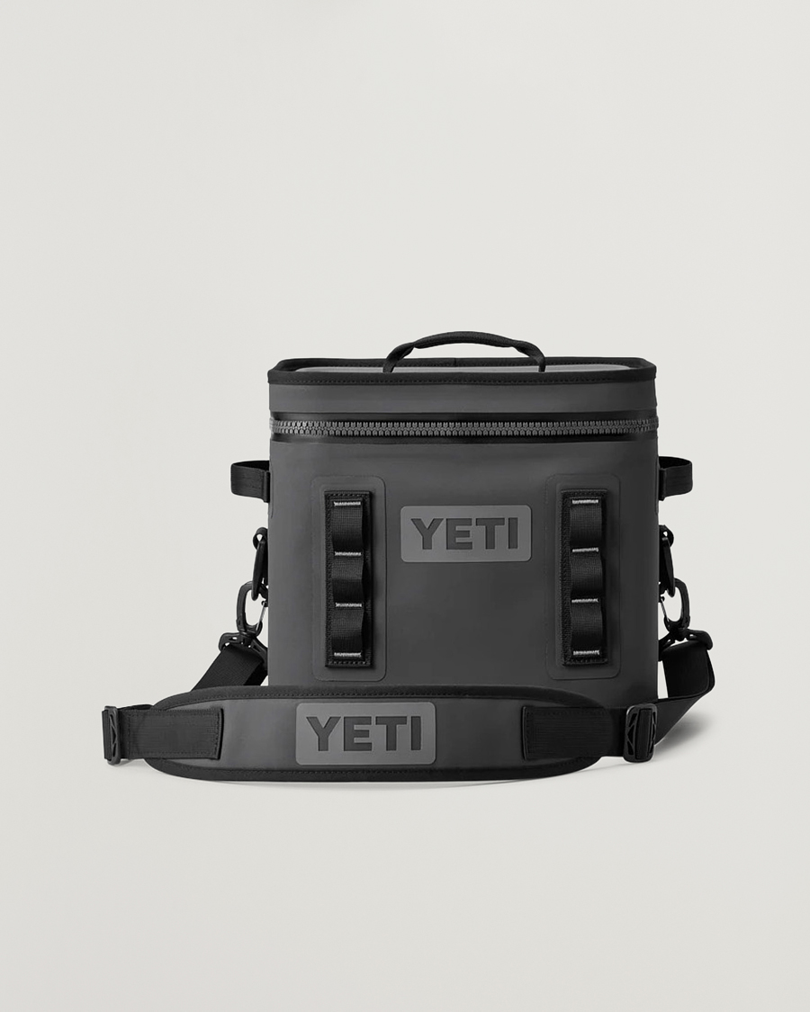 Mies | Outdoor living | YETI | Hopper Flip 12 Soft Cooler Charcoal