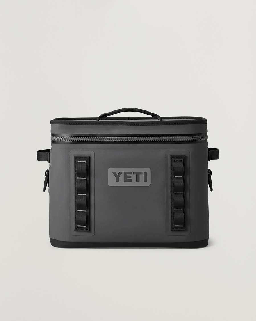 Mies | Outdoor living | YETI | Hopper Flip 18 Soft Cooler Charcoal