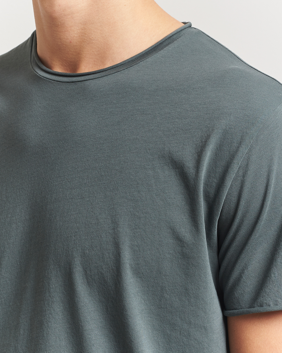 Mies | T-paidat | Filippa K | Roll Neck Crew Neck T-Shirt Green Grey