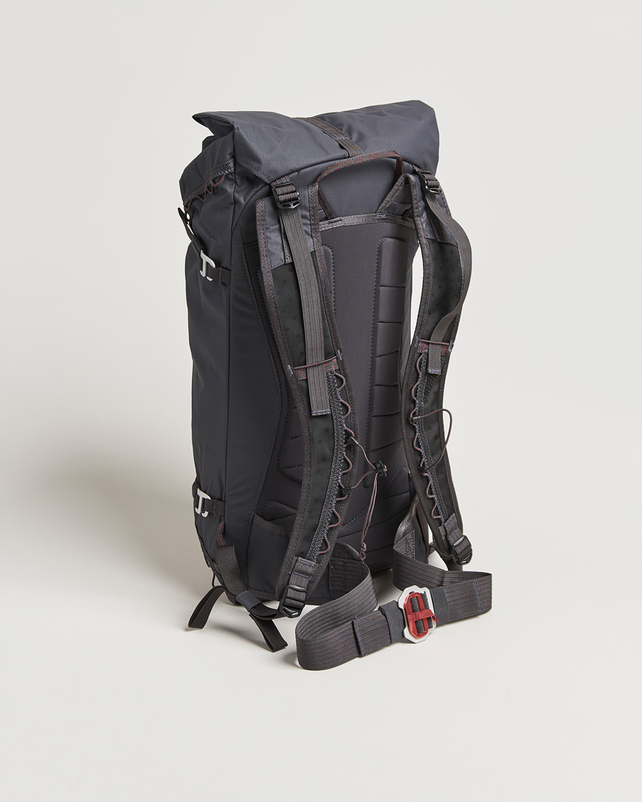 Mies | Laukut | Klättermusen | Ull Backpack 20L Raven