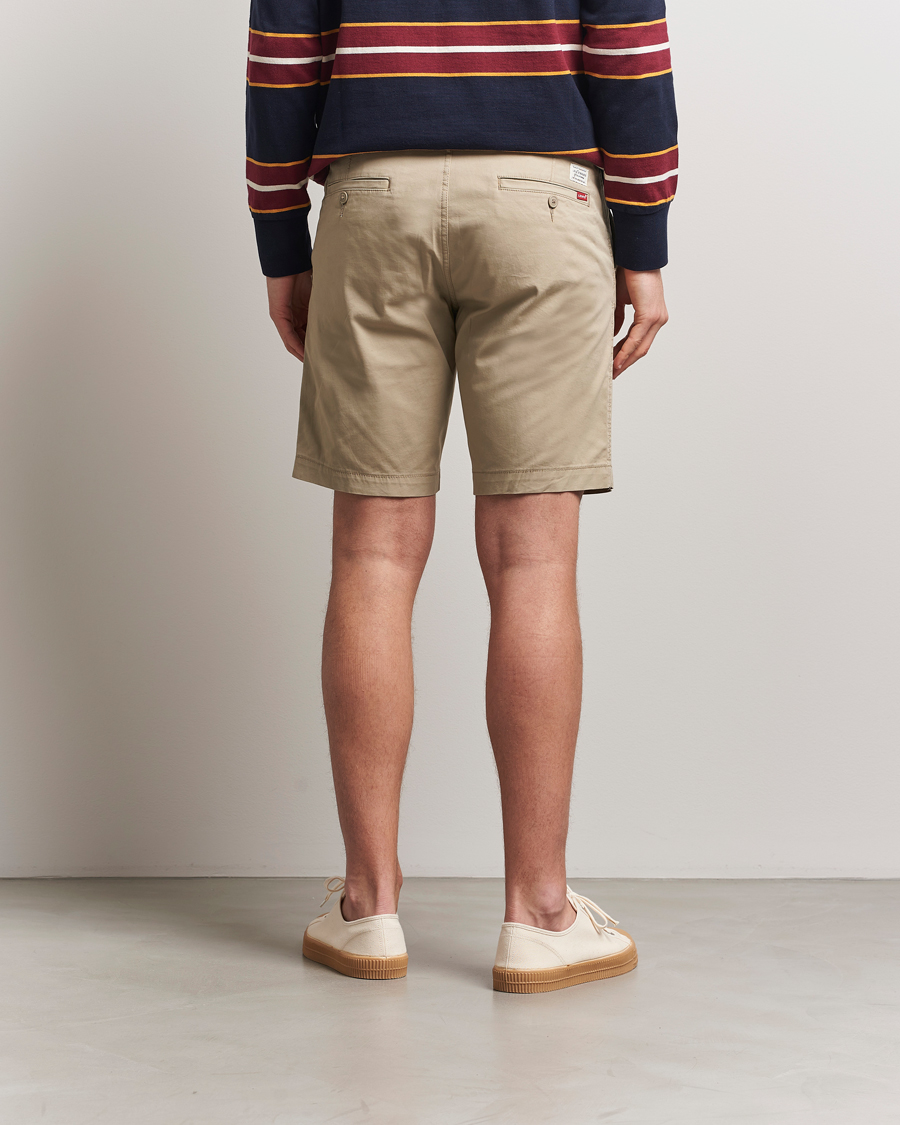 Mies | Shortsit | Levi's | Garment Dyed Chino Shorts Microsand