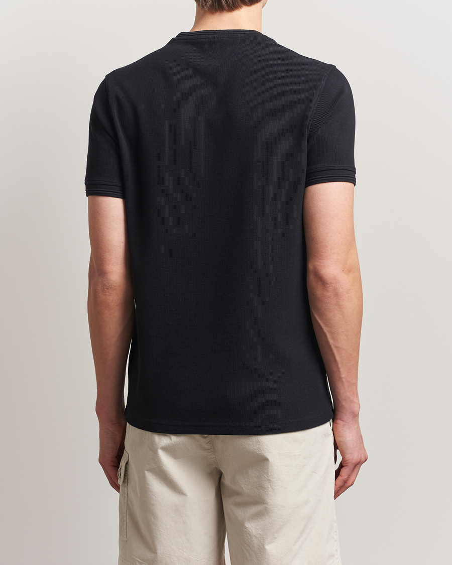 Mies | T-paidat | Barbour International | Charlie Textured T-Shirt Black
