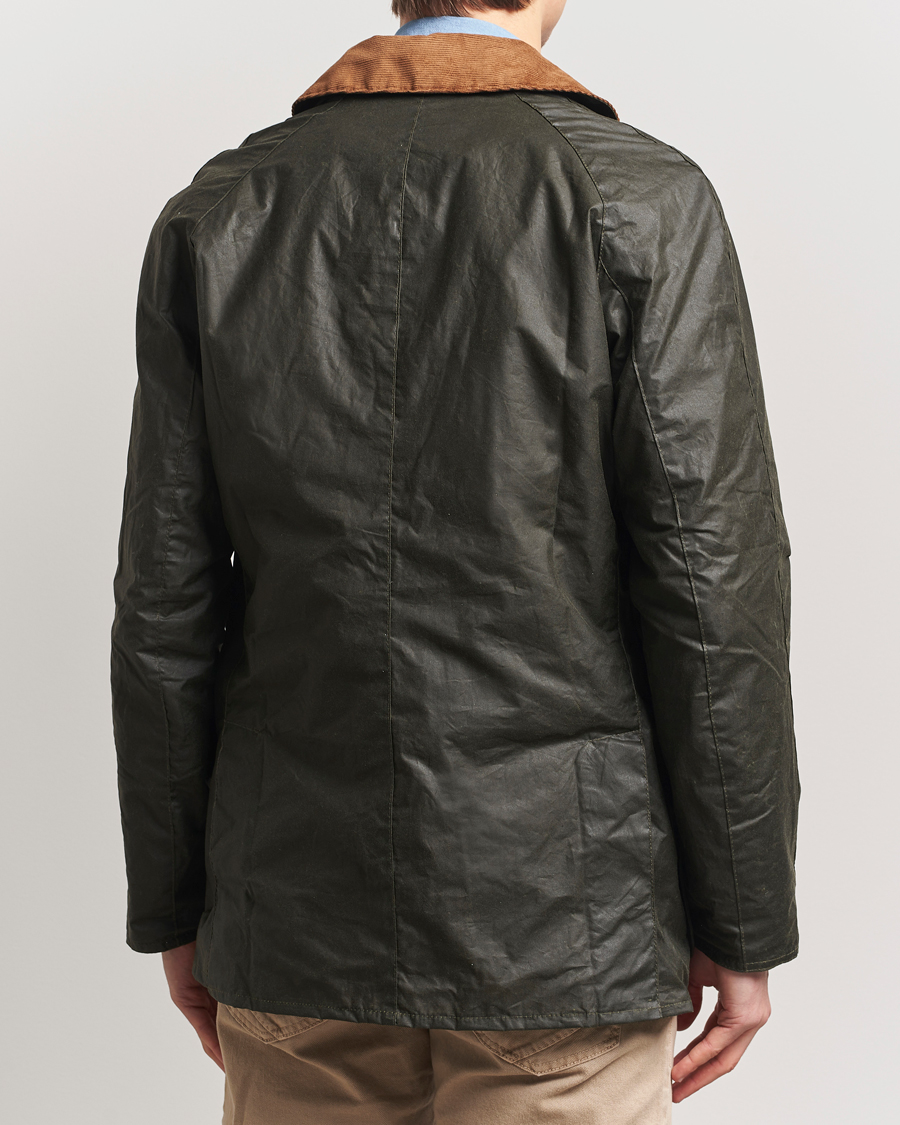 Mies | Takit | Barbour Lifestyle | Lightweight Ashby Wax Jacket Olive
