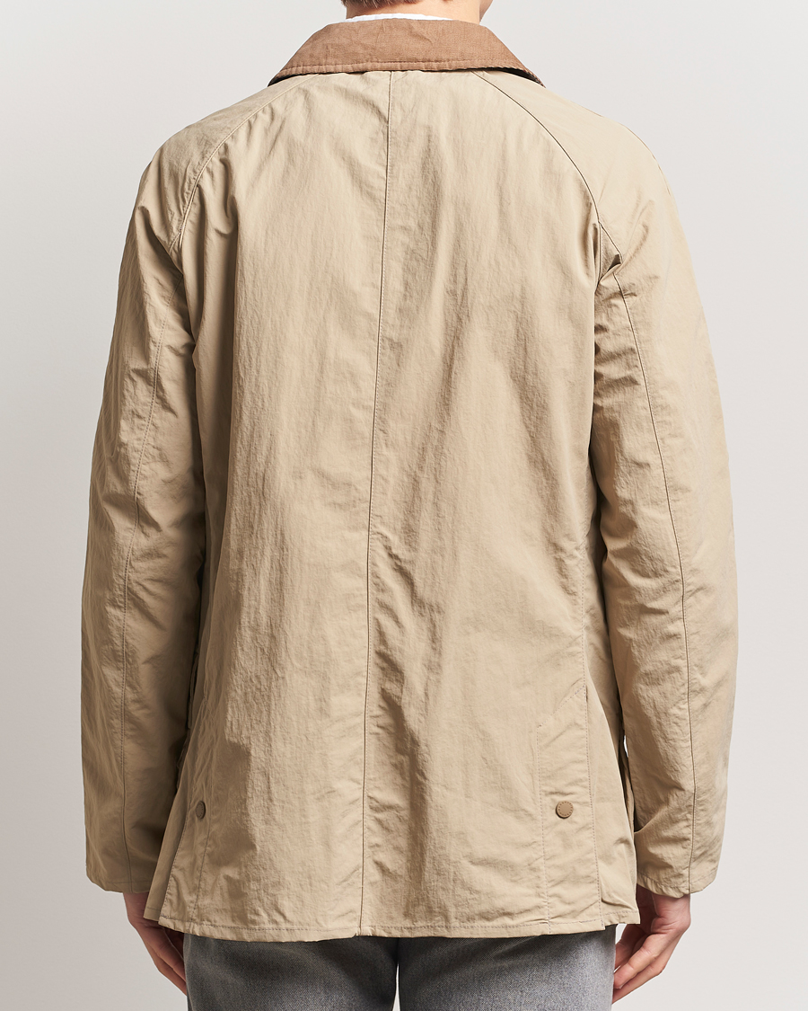 Mies | Takit | Barbour Lifestyle | Ashby Showerproof Jacket Washed Stone