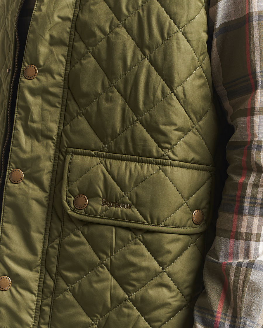 Mies | Takit | Barbour Lifestyle | New Lowerdale Quilted Gilet Dark Moss