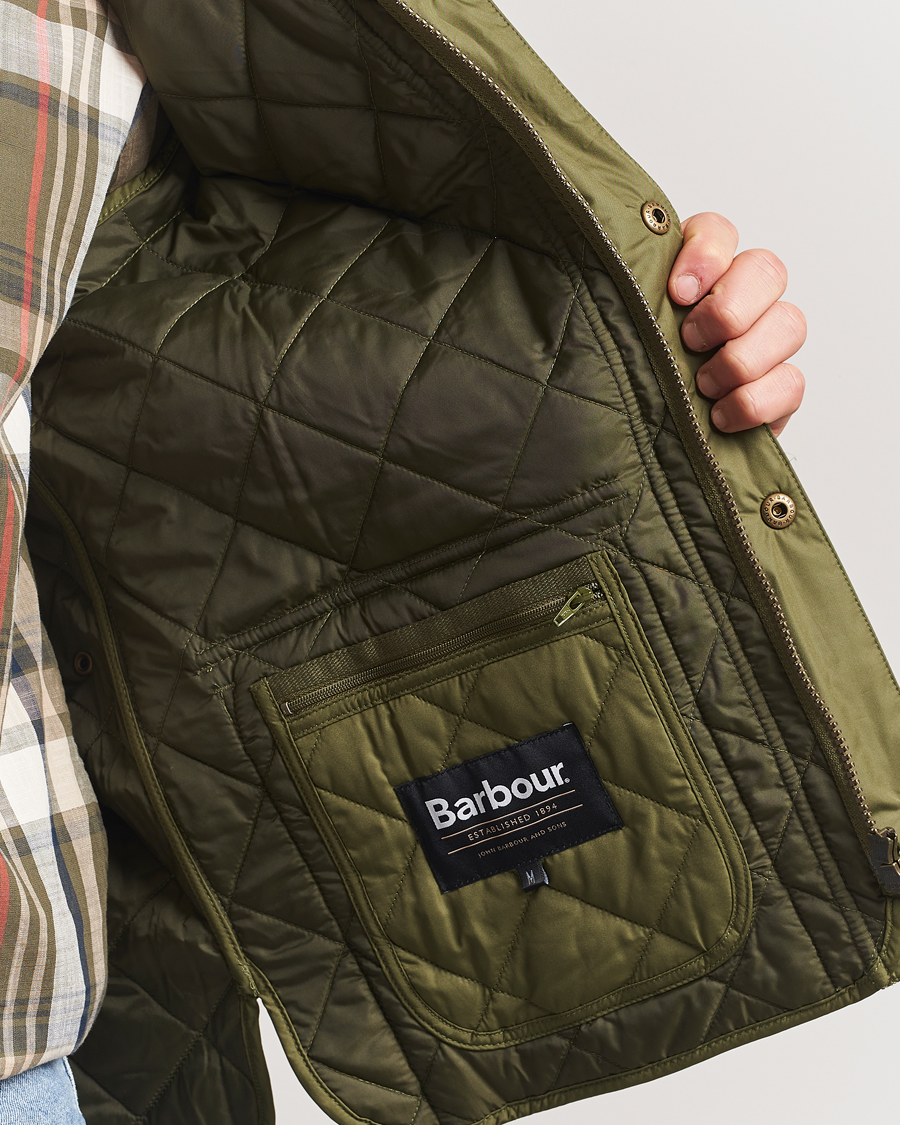 Mies | Takit | Barbour Lifestyle | New Lowerdale Quilted Gilet Dark Moss