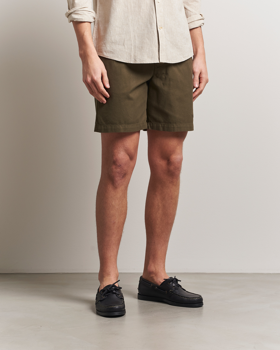 Mies | Shortsit | Barbour Lifestyle | Washed Oxford Relaxed Shorts Uniform Green