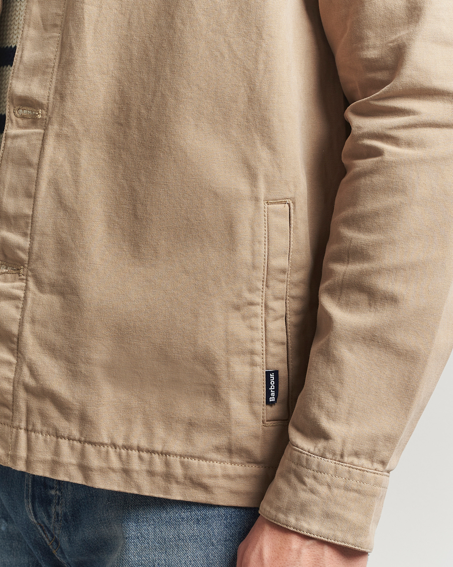 Mies | Kauluspaidat | Barbour Lifestyle | Washed Cotton Overshirt Washed Stone