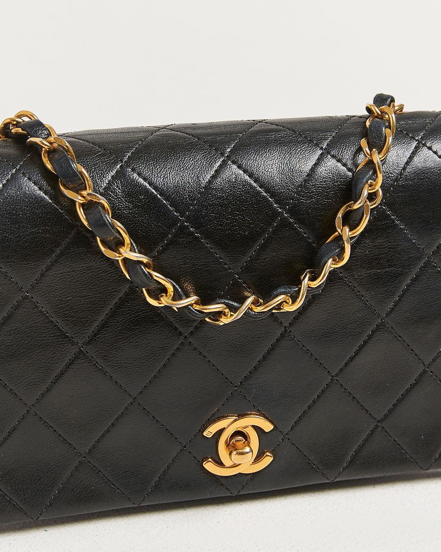 Mies | Chanel Pre-Owned Mini Single Full Flap Bag Black Lambskin | Chanel Pre-Owned | Mini Single Full Flap Bag Black Lambskin