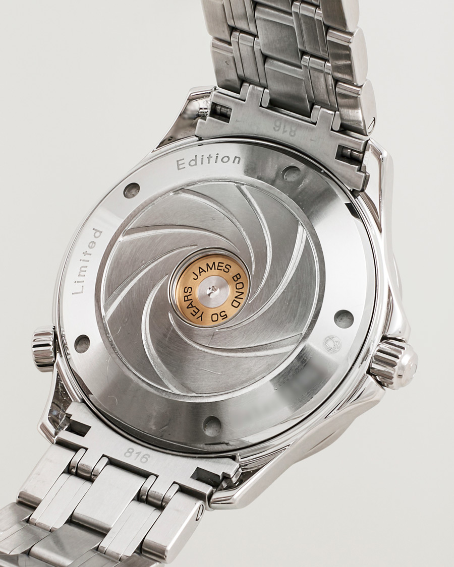 Mies | Pre-Owned & Vintage Watches | Omega Pre-Owned | SMP 300M James Bond 007