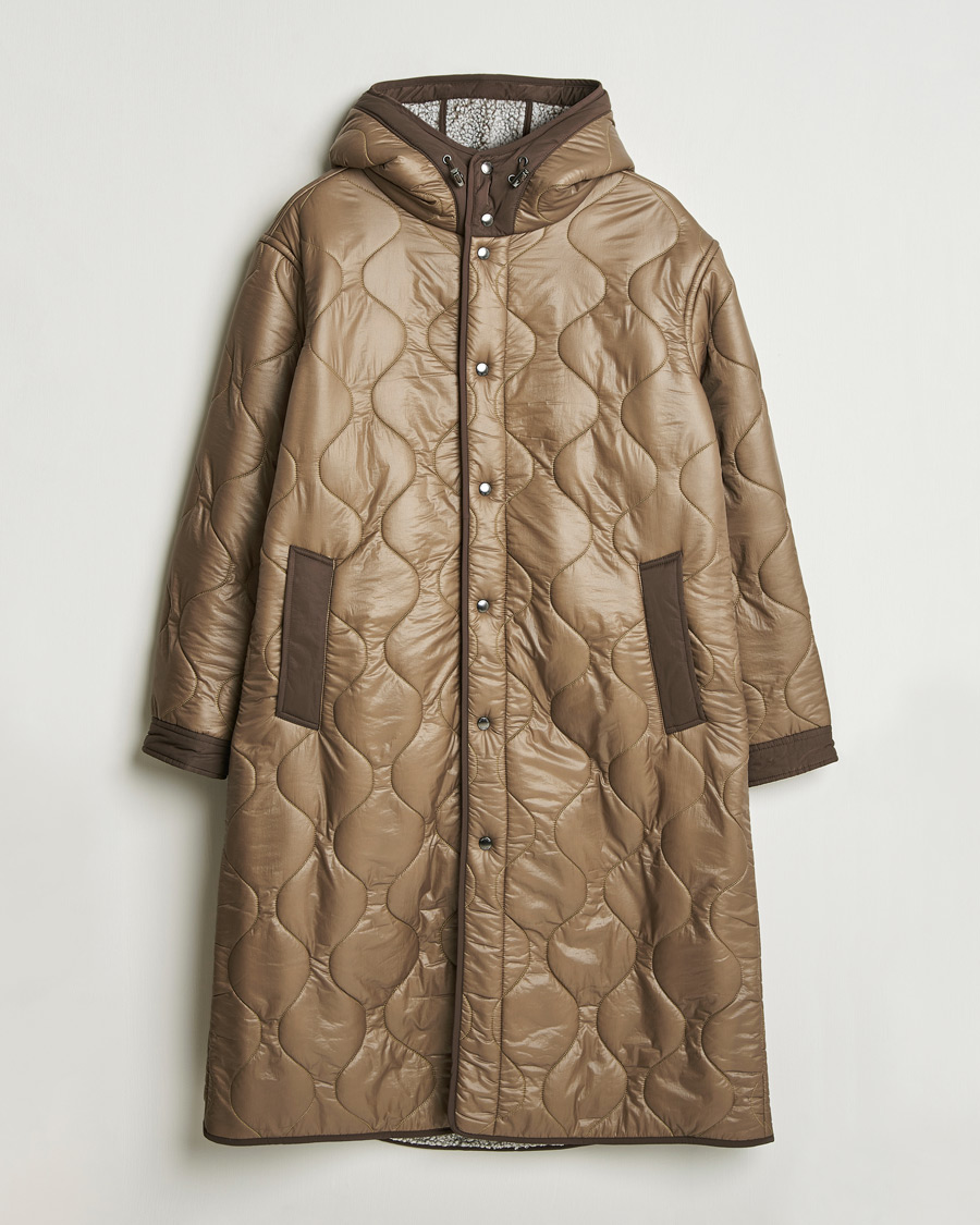 Mies | Takit | Woolrich | Quilted Coat Sherpa Lining by Todd Snyder Taupe