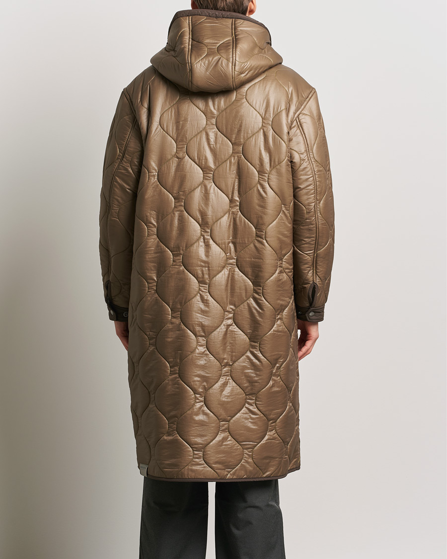 Mies | Takit | Woolrich | Quilted Coat Sherpa Lining by Todd Snyder Taupe