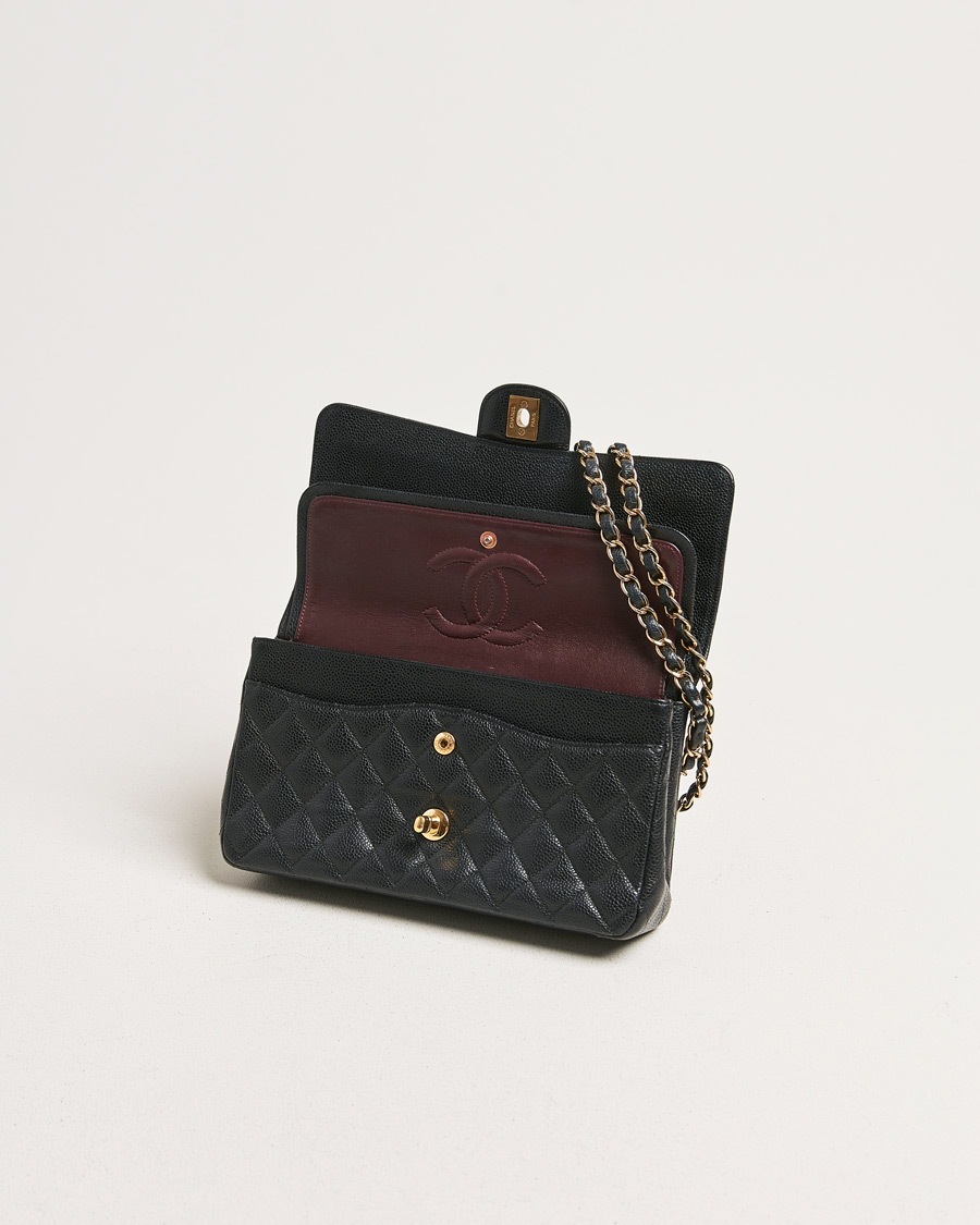 Mies | Chanel Pre-Owned Classic Medium Double Flap Bag Black Caviar | Chanel Pre-Owned | Classic Medium Double Flap Bag Black Caviar