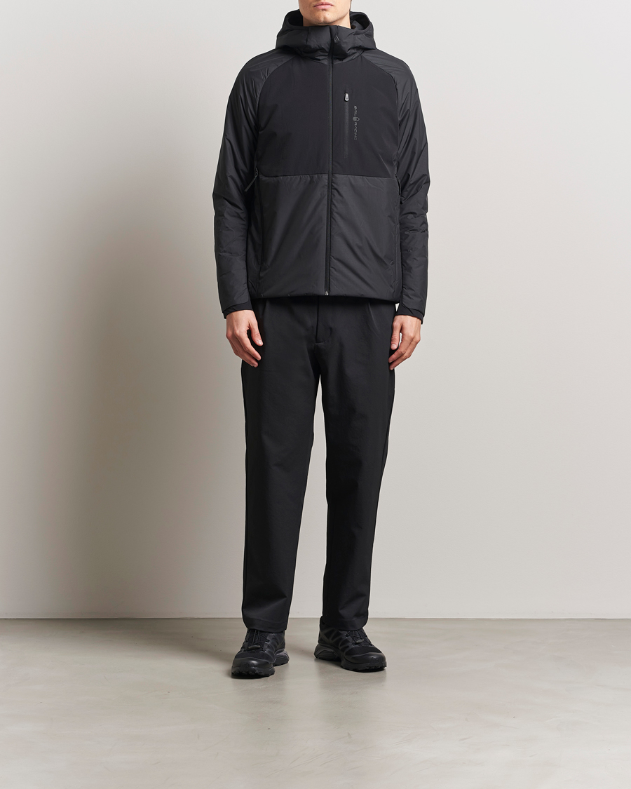 Mies | Takit | Sail Racing | Amplitude Primaloft Hooded Jacket Carbon