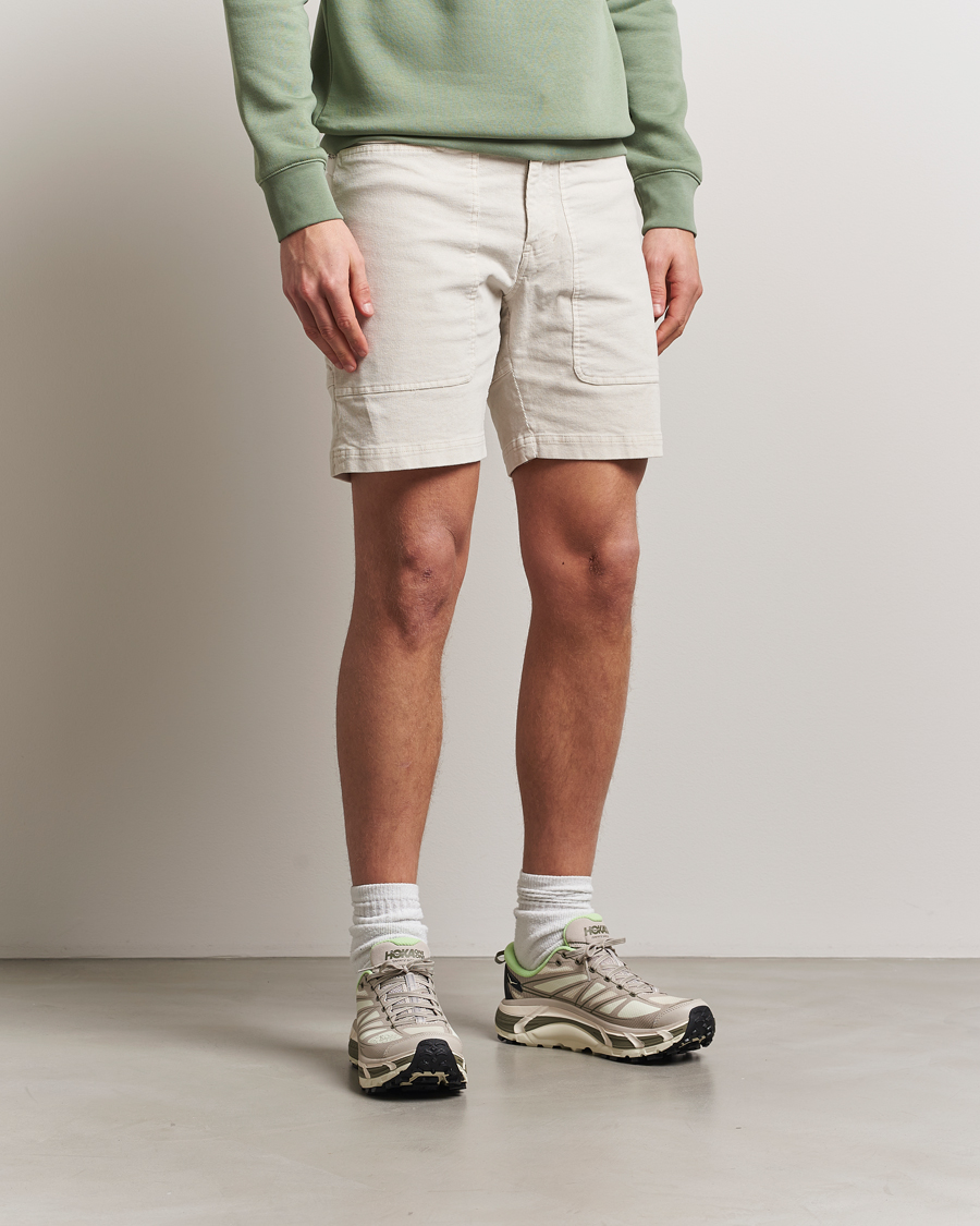 Mies | Shortsit | Sail Racing | Grinder Corduroy Shorts Sand
