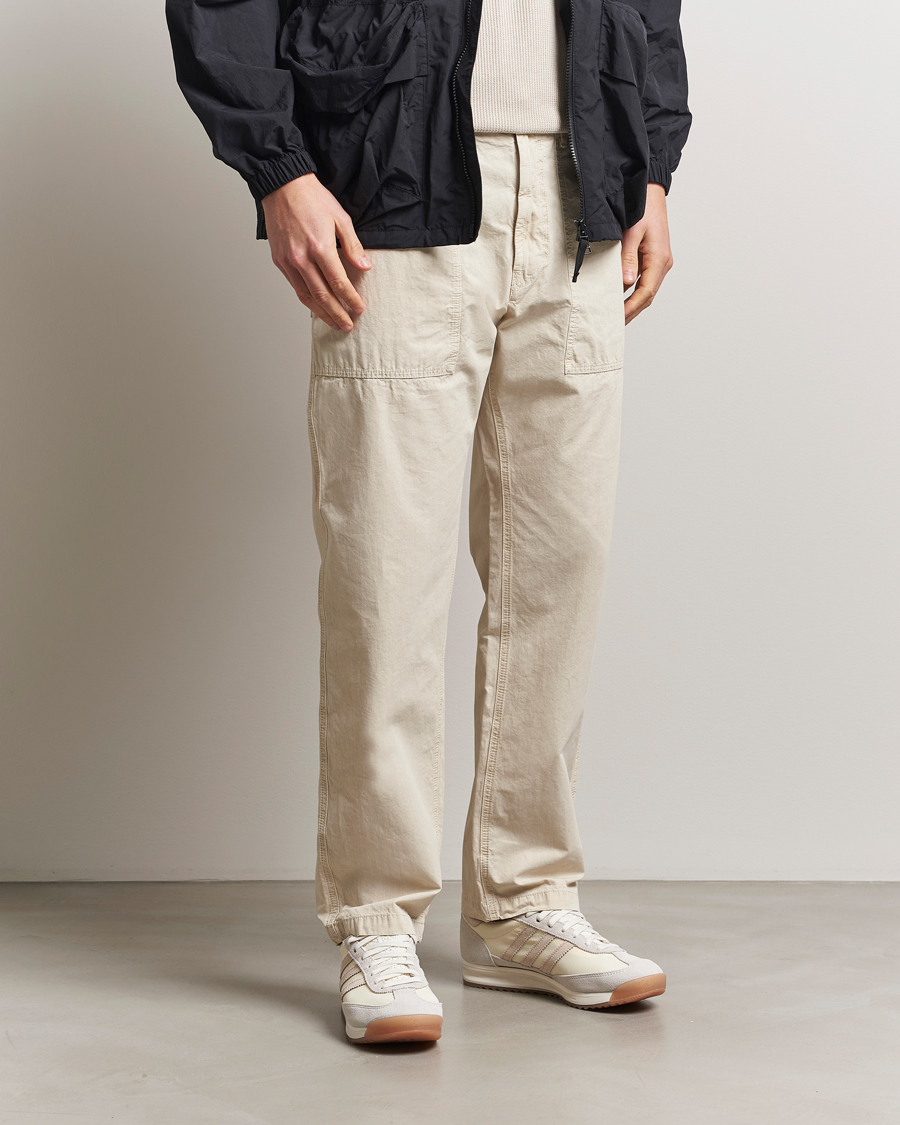 Mies | Housut | Stone Island | Brushed Cotton Canvas Fatigue Pants Sand