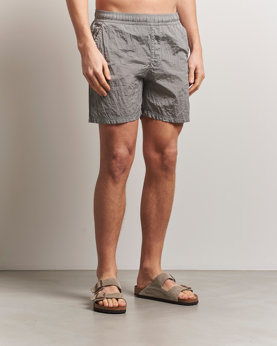 Mies | Uimahousut | Stone Island | Nylon Metal Econyl Swimshorts Pearl Grey