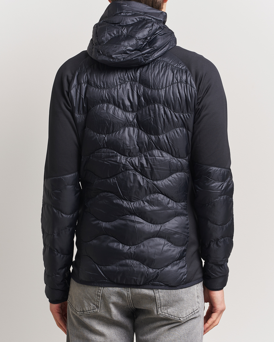 Mies | Takit | Peak Performance | Helium Down Hooded Hybrid Jacket Black