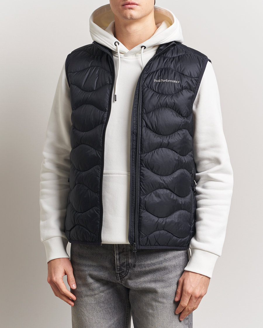 Mies | Takit | Peak Performance | Helium Down Vest Black