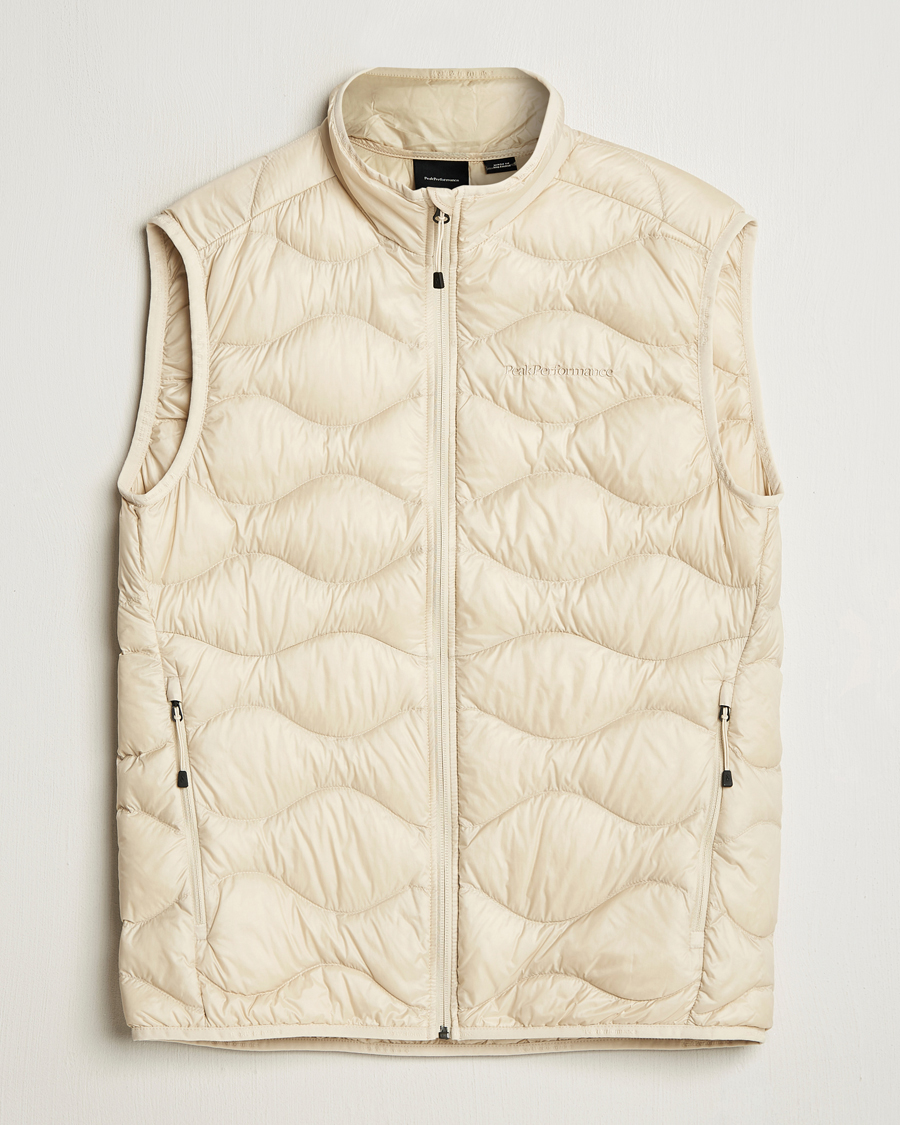 Mies | Takit | Peak Performance | Helium Down Vest Sand Fog