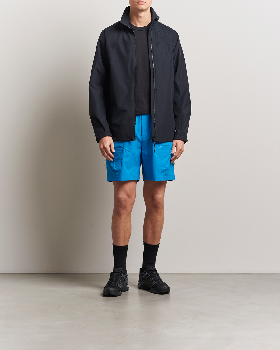 Mies | Shortsit | Peak Performance | Outdoor Cargo Shorts Brilliant Blue