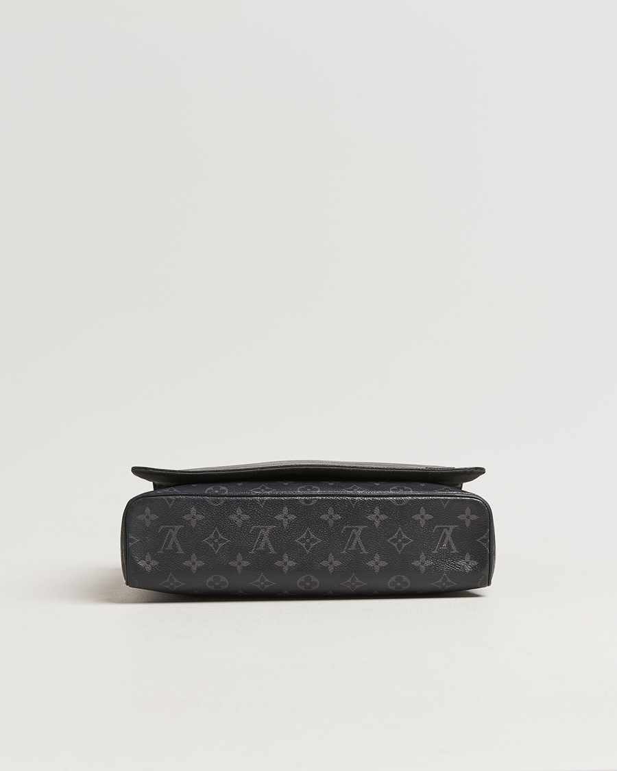 Mies | Louis Vuitton Pre-Owned District MM Bag Monogram Eclipse | Louis Vuitton Pre-Owned | District MM Bag Monogram Eclipse