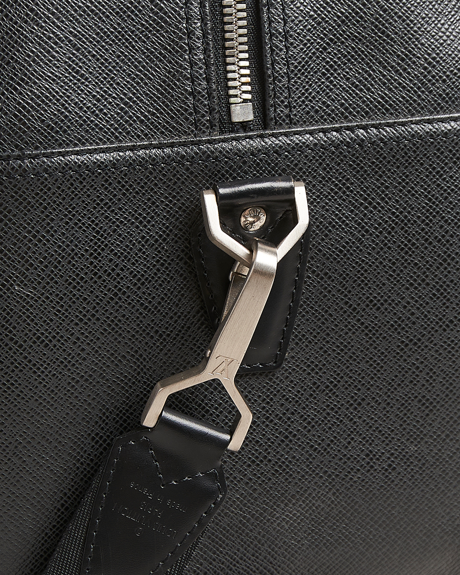 Mies | Louis Vuitton Pre-Owned Neo Kendall PM Bag Taiga Black | Louis Vuitton Pre-Owned | Neo Kendall PM Bag Taiga Black