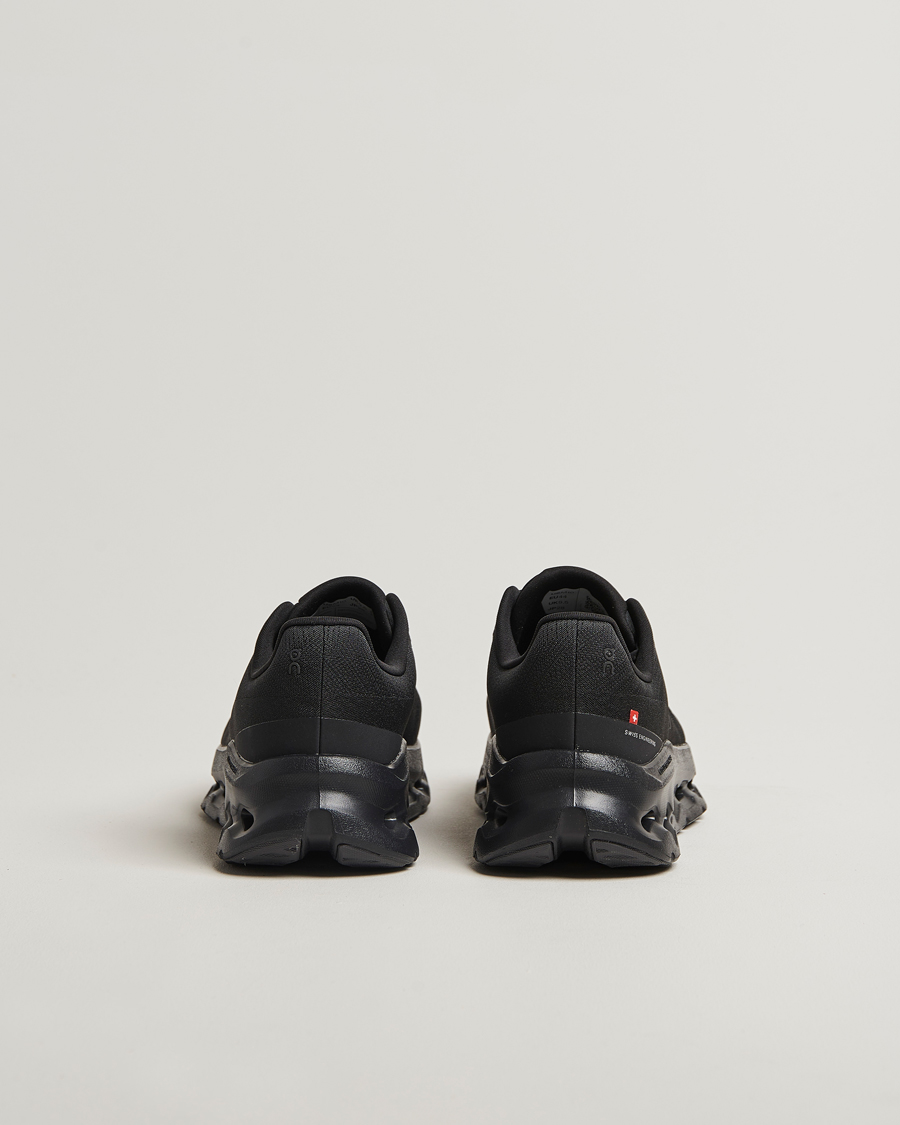 Mies | Tennarit | On | Cloudtilt Black/Black