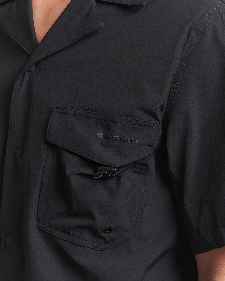 Mies | Kauluspaidat | Oakley | Cuban Collar Short Sleeve Shirt Blackout