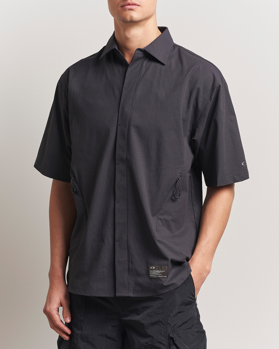 Mies | Kauluspaidat | Oakley | Fuel Short Sleeve Shirt Phantom