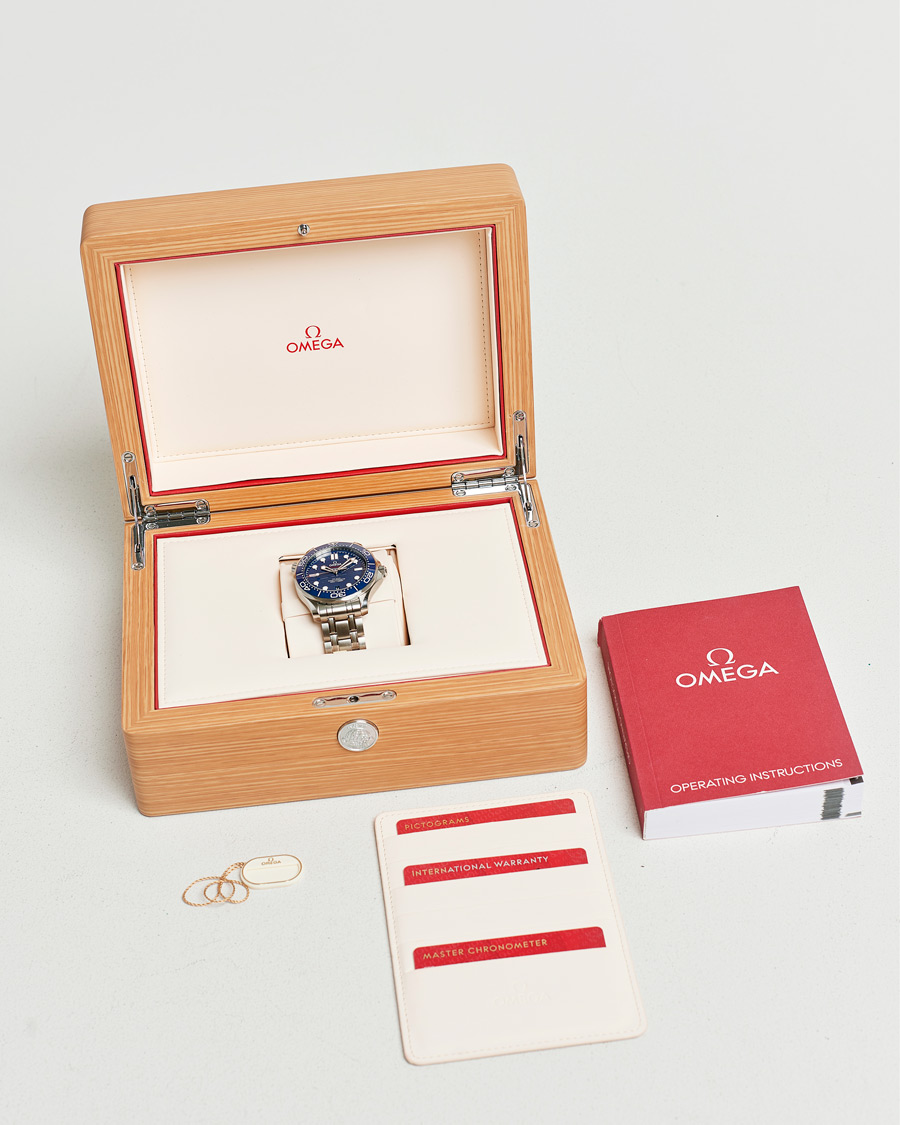 Mies | Omega Pre-Owned Seamaster Diver 300M Steel Blue | Omega Pre-Owned | Seamaster Diver 300M Steel Blue