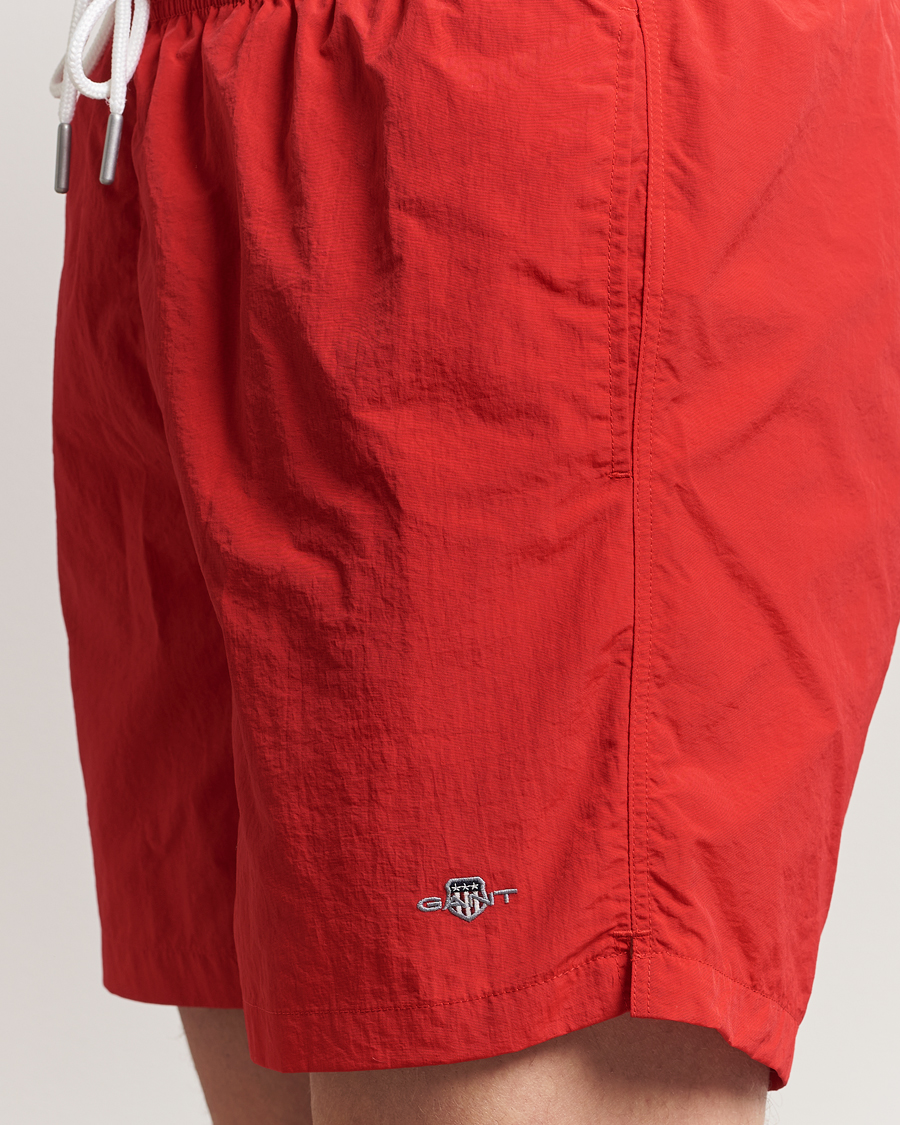 Mies | Uimahousut | GANT | Basic Swimshorts Bright Red