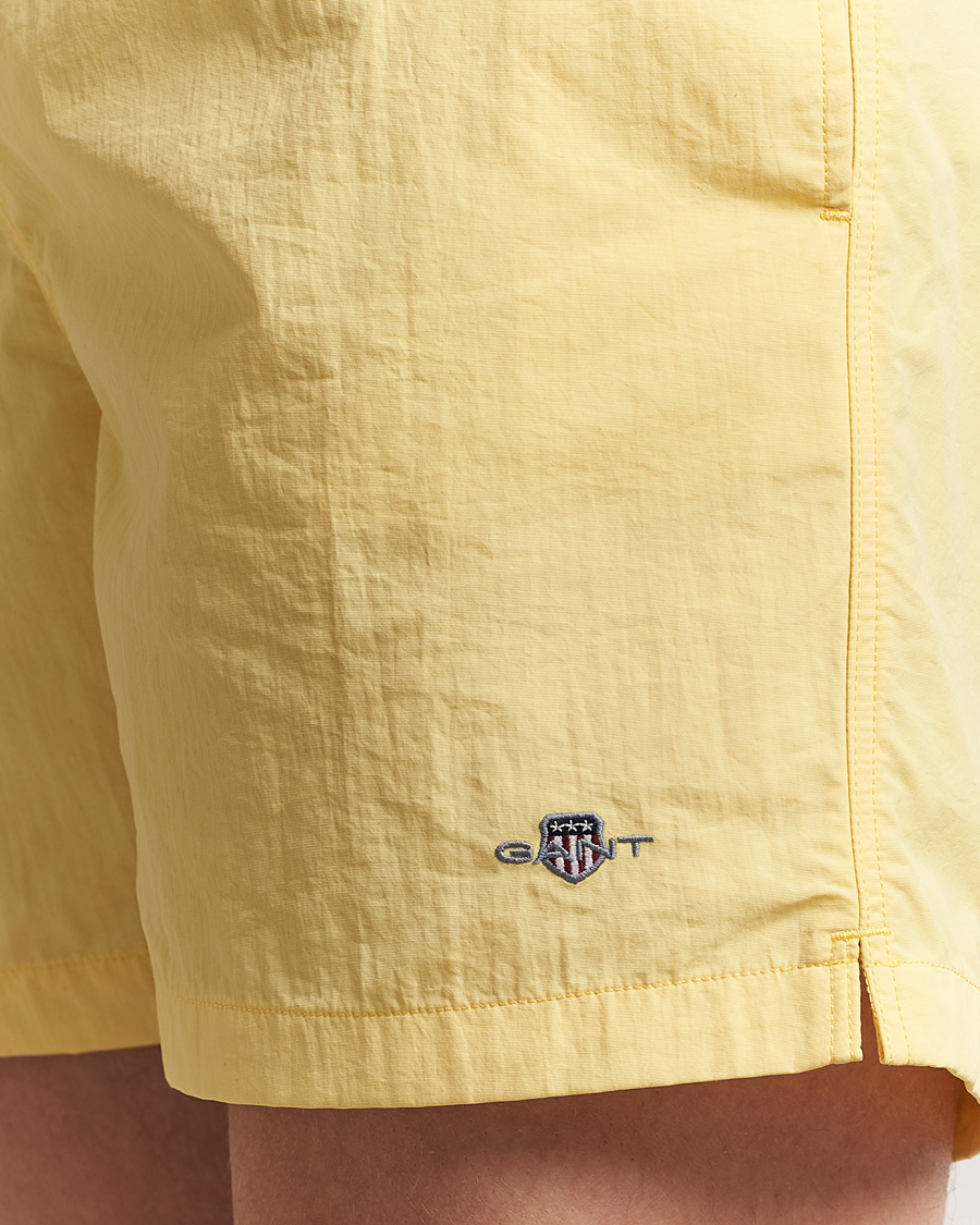 Mies | Uimahousut | GANT | Basic Swimshorts Banana Yellow