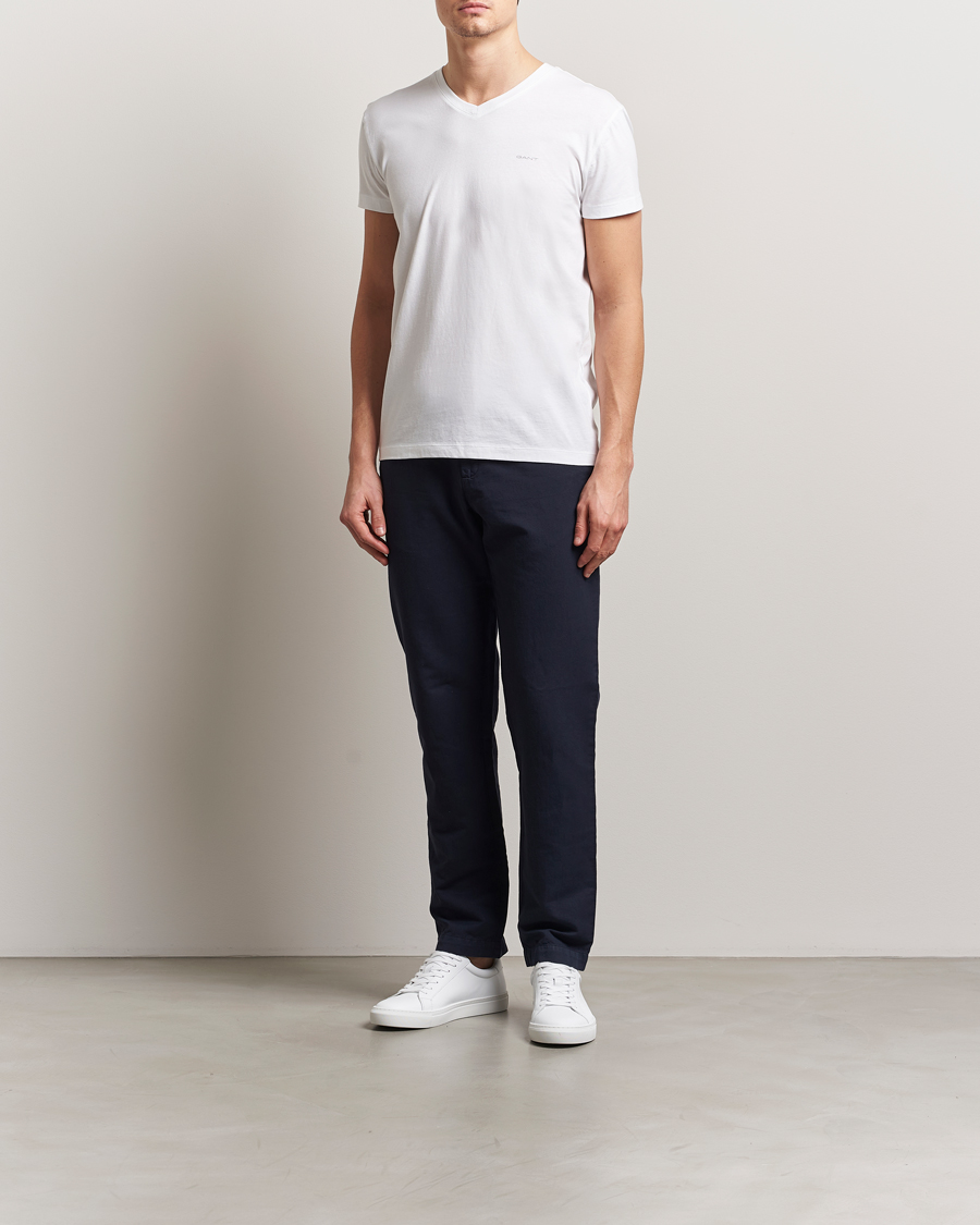 Mies | T-paidat | GANT | 2-Pack V-Neck T-shirt Black/White