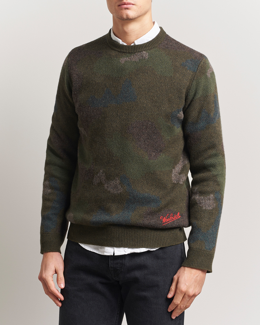 Mies | Puserot | Woolrich | Lambswool Crewneck by Todd Snyder Green Camo