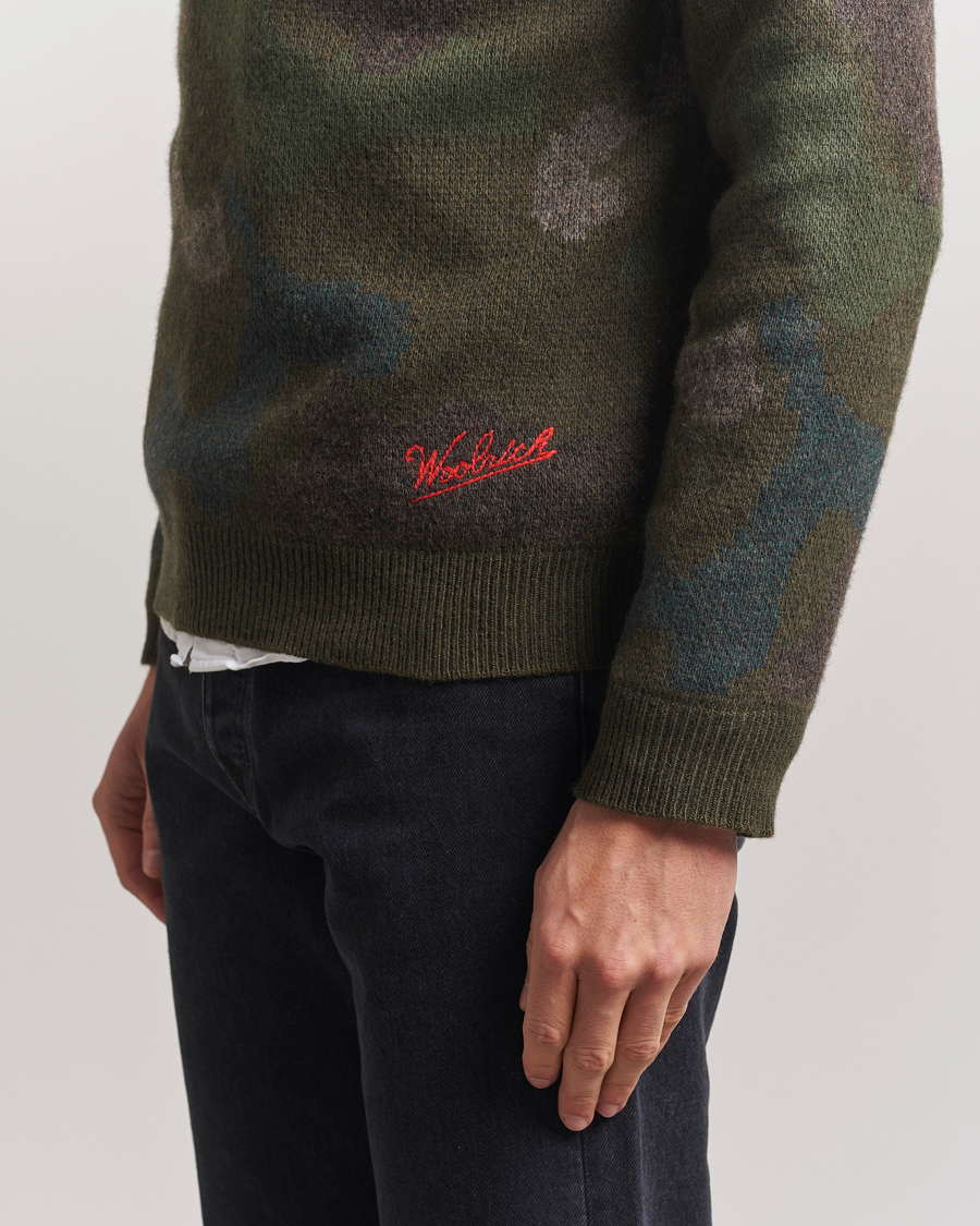 Mies | Puserot | Woolrich | Lambswool Crewneck by Todd Snyder Green Camo