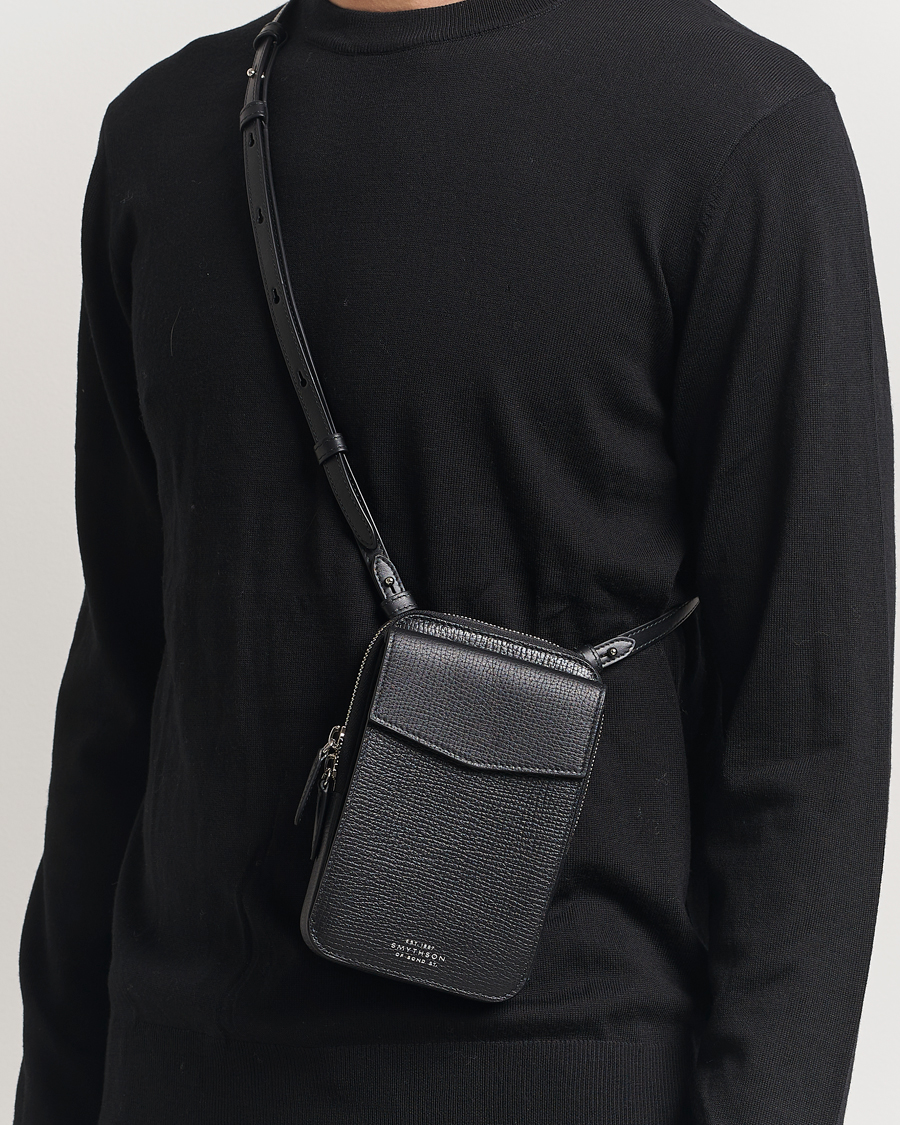 Mies | Laukut | Smythson | Ludlow Crossbody Pouch Black