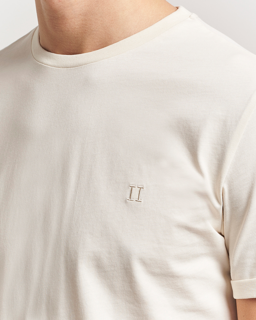 Mies | T-paidat | LES DEUX | Nørregaard Tonal T-Shirt Ivory